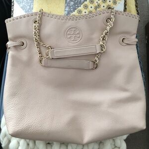 Marion slouchy handbag, Light Oak Tory Burch
